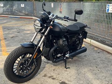 Moto Guzzi V9 BOBBER