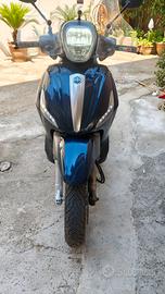 Beverly 350