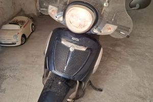 Aprilia scarabeo 200