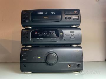 TECHNICS : Sistema Stereo Hi-Fi di Tre Elementi.-
