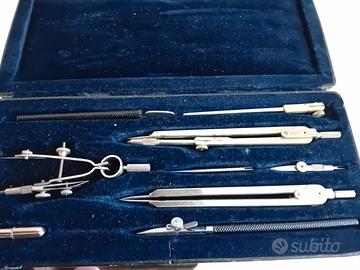 Set di strumenti da disegno vintage