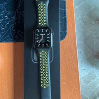 Apple Watch SE 44 mm nero