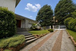 VILLA SINGOLA A VARESE