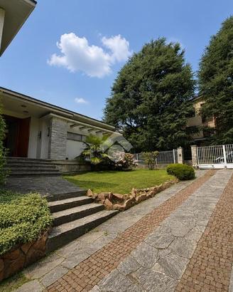 VILLA SINGOLA A VARESE