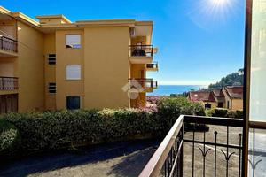 2 LOCALI A COSTARAINERA