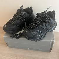 balenciaga track