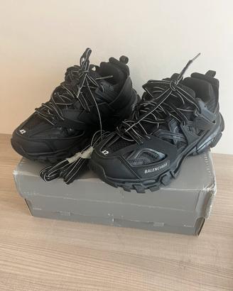 balenciaga track