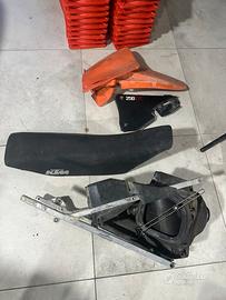 Ricambi ktm exc 250 2005