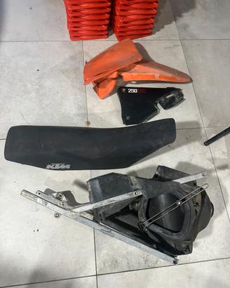 Ricambi ktm exc 250 2005
