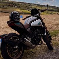 Clx 700 Heritage CF moto