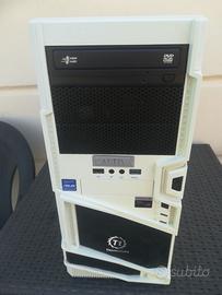 PC desktop AMD 8 core SSD ufficio giochi