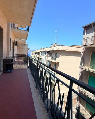 2 LOCALI A REGGIO DI CALABRIA