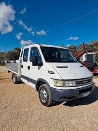 Iveco daily 35c12 doppia cabina 7 posti cassonato