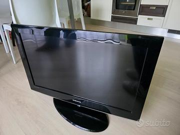 televisore tv lcd 32