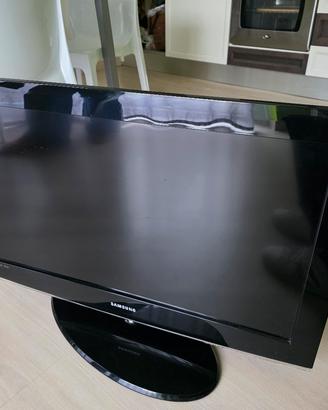 televisore tv lcd 32