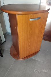 mobiletto porta-tv con rotelle. cucina camera sala