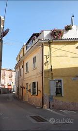 Casa indipendente a tre livelli