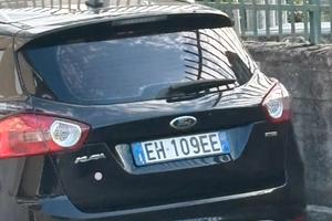 Auto Ford Kuga