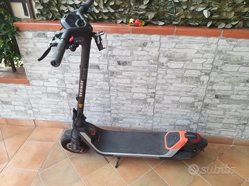 monopattino KickScooter Segway P65D