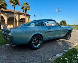 Ford mustang fastback 1965