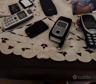 vecchi telefonini