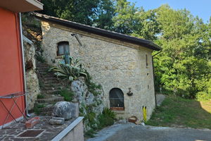 Deliziosa casetta in pietra