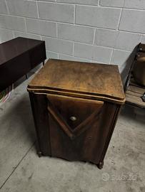 mobile Singer da restaurare