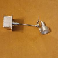 Tre faretti con lampadine a LED