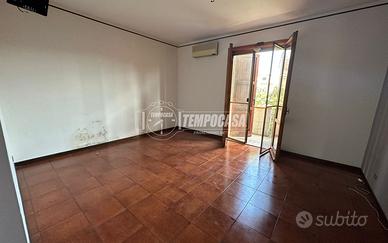 Villetta a schiera di testa in zona Piscina a Form