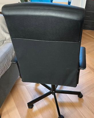 Sedia da ufficio Ikea simillpelle con rotelle