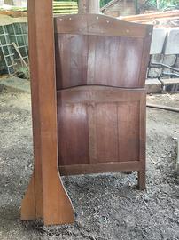 letto vecchio in legno 