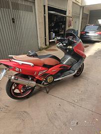 650 TMAX roma e dintorni.