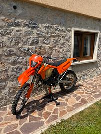 Ktm exc 125 targato (15 ore motore)