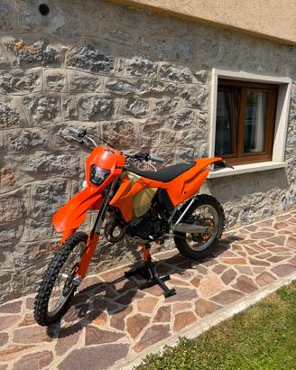 Ktm exc 125 targato (15 ore motore)