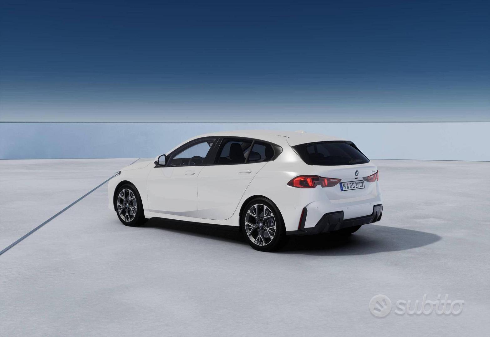 BMW 1 Series 2023 photo 2