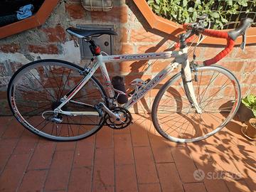 bicicletta da corsa marca Daccordi 