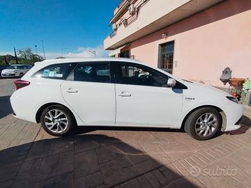 RICAMBI USATI TOYOTA AURIS STW HIBRID 2015