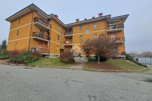 4 LOCALI A CAVAGLIÀ