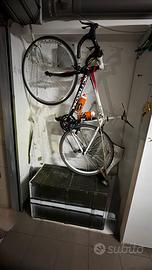 Bici da corsa in  alluminio