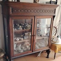 Vetrina antica legno massiccio intarsiata a mano