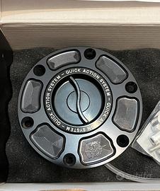 Tappo benzina sgancio rapido