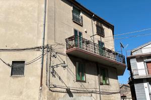 Casa indipendente su 3 piani