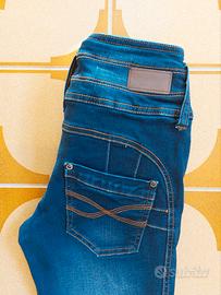 jeans a vita alta push-up