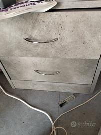 comodini grigio cemento di Brico bravo