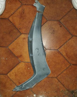 Carena fianchetto laterale sh 125-150 2013 2016