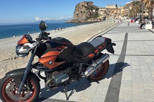 Permuto con vespa 300 o triumph speede twin