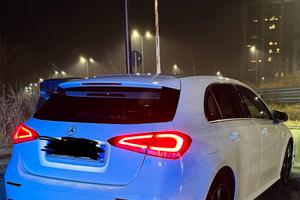 Mercedes Benz a250e AMG Premium