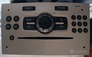 Autoradio originale Opel Corsa D perfettamente  fu