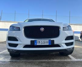 Jaguar F-Pace 2.0 D 180 CV Pure