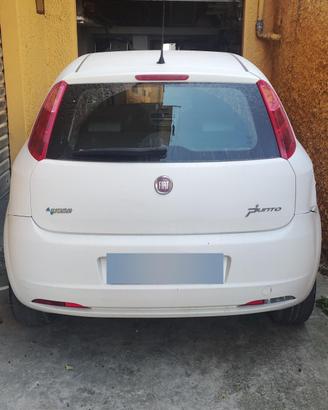 grande punto a metano 